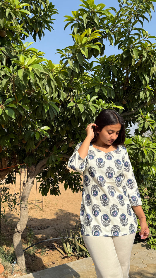 MORBAGH OFF-WHITE SHORT KURTI